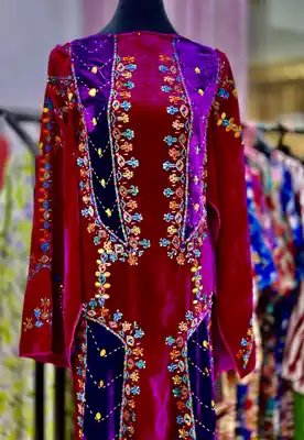 Türkmen fasonlar pombarh fasonlar Fasonlar 2025 fasonlar fason moda modalar Bezen bezen Türkmen fasonlar 2026 Türkmen fasonlar 2025 Türkmen fasonlar 2024 Türkmen fasonlar 2023 turkmenistan türkmenistan turkmen türkmen ashgabat  asgabat aşgabat balkan mary lebap dashoguz dasoguz daşoguz pombarh ponbarhat gulyupek gülýüpek stapel ştapel Gralan Çüýdeşen Abaýa Gadymy Krep Gurultaý 	Keteni Ýüpek Şifon Gipýur Lyon Welwet Atlas Kaşemir Streýç Suzana Ştapel Gülýüpek Pombarh Ýupka Gursakça Aksesuarlar Palto Penjek Okuw eşik Fata Sport eşik Uniforma Nakidka Öýme Şarf kompýuter ýaka ýaglyk Arenda köýnek 2nji el köýnek Taýyn köýnek Matalar Milli lybas milli lybaslar Toý köýnek Toý köýnekler toy koynek toy koynekler gundelik koynekler Gündelik	 
 köýnekler fata koynek Modern taze fason Eskiz koynektm turkmenkoynek türkmenkoynek fason moda moda fasonlar Iş eşik el iş	sada	ýakaly ýakasyz	keşdeli biserli	ýeňli giň nagyşly ýüregi açyk stoýka ýaka ýanly kombinasiýa 	zerli üsti aşak guşakly seçekli gysga ýeňli Panbarhat (Pombarh) Toý köýnek el iş, biserli, nagyşly 26-35 Gülgüne guyz Taýyn köýnek