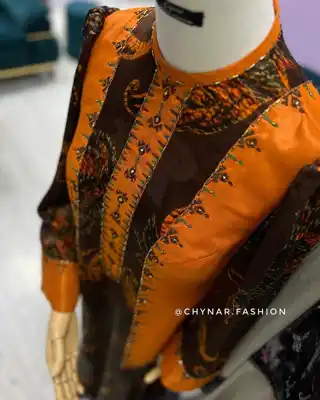 Türkmen fasonlar pombarh fasonlar Fasonlar 2025 fasonlar fason moda modalar Bezen bezen Türkmen fasonlar 2026 Türkmen fasonlar 2025 Türkmen fasonlar 2024 Türkmen fasonlar 2023 turkmenistan türkmenistan turkmen türkmen ashgabat  asgabat aşgabat balkan mary lebap dashoguz dasoguz daşoguz pombarh ponbarhat gulyupek gülýüpek stapel ştapel Gralan Çüýdeşen Abaýa Gadymy Krep Gurultaý 	Keteni Ýüpek Şifon Gipýur Lyon Welwet Atlas Kaşemir Streýç Suzana Ştapel Gülýüpek Pombarh Ýupka Gursakça Aksesuarlar Palto Penjek Okuw eşik Fata Sport eşik Uniforma Nakidka Öýme Şarf kompýuter ýaka ýaglyk Arenda köýnek 2nji el köýnek Taýyn köýnek Matalar Milli lybas milli lybaslar Toý köýnek Toý köýnekler toy koynek toy koynekler gundelik koynekler Gündelik	 
 köýnekler fata koynek Modern taze fason Eskiz koynektm turkmenkoynek türkmenkoynek fason moda moda fasonlar Iş eşik el iş	sada	ýakaly ýakasyz	keşdeli biserli	ýeňli giň nagyşly ýüregi açyk stoýka ýaka ýanly kombinasiýa 	zerli üsti aşak guşakly seçekli gysga ýeňli Ýüpek, Ştapel Gündelik el iş, keşdeli, sada, ýanly, ýeňli, kombinasiýa, nagyşly 17-25, 26-35 Ak, Mämişi, Goňur yaz, tomus, guyz