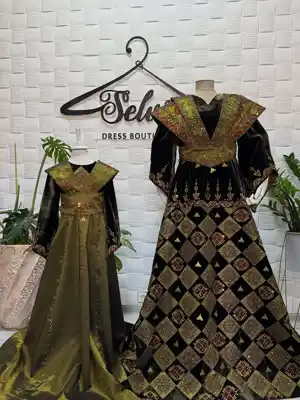 Türkmen fasonlar pombarh fasonlar Fasonlar 2025 fasonlar fason moda modalar Bezen bezen Türkmen fasonlar 2026 Türkmen fasonlar 2025 Türkmen fasonlar 2024 Türkmen fasonlar 2023 turkmenistan türkmenistan turkmen türkmen ashgabat  asgabat aşgabat balkan mary lebap dashoguz dasoguz daşoguz pombarh ponbarhat gulyupek gülýüpek stapel ştapel Gralan Çüýdeşen Abaýa Gadymy Krep Gurultaý 	Keteni Ýüpek Şifon Gipýur Lyon Welwet Atlas Kaşemir Streýç Suzana Ştapel Gülýüpek Pombarh Ýupka Gursakça Aksesuarlar Palto Penjek Okuw eşik Fata Sport eşik Uniforma Nakidka Öýme Şarf kompýuter ýaka ýaglyk Arenda köýnek 2nji el köýnek Taýyn köýnek Matalar Milli lybas milli lybaslar Toý köýnek Toý köýnekler toy koynek toy koynekler gundelik koynekler Gündelik	 
 köýnekler fata koynek Modern taze fason Eskiz koynektm turkmenkoynek türkmenkoynek fason moda moda fasonlar Iş eşik el iş	sada	ýakaly ýakasyz	keşdeli biserli	ýeňli giň nagyşly ýüregi açyk stoýka ýaka ýanly kombinasiýa 	zerli üsti aşak guşakly seçekli gysga ýeňli 