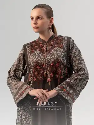 Türkmen fasonlar pombarh fasonlar Fasonlar 2025 fasonlar fason moda modalar Bezen bezen Türkmen fasonlar 2026 Türkmen fasonlar 2025 Türkmen fasonlar 2024 Türkmen fasonlar 2023 turkmenistan türkmenistan turkmen türkmen ashgabat  asgabat aşgabat balkan mary lebap dashoguz dasoguz daşoguz pombarh ponbarhat gulyupek gülýüpek stapel ştapel Gralan Çüýdeşen Abaýa Gadymy Krep Gurultaý 	Keteni Ýüpek Şifon Gipýur Lyon Welwet Atlas Kaşemir Streýç Suzana Ştapel Gülýüpek Pombarh Ýupka Gursakça Aksesuarlar Palto Penjek Okuw eşik Fata Sport eşik Uniforma Nakidka Öýme Şarf kompýuter ýaka ýaglyk Arenda köýnek 2nji el köýnek Taýyn köýnek Matalar Milli lybas milli lybaslar Toý köýnek Toý köýnekler toy koynek toy koynekler gundelik koynekler Gündelik	 
 köýnekler fata koynek Modern taze fason Eskiz koynektm turkmenkoynek türkmenkoynek fason moda moda fasonlar Iş eşik el iş	sada	ýakaly ýakasyz	keşdeli biserli	ýeňli giň nagyşly ýüregi açyk stoýka ýaka ýanly kombinasiýa 	zerli üsti aşak guşakly seçekli gysga ýeňli Gülýüpek Modern, Milli lybas el iş, keşdeli, ýakasyz, ýanly, ýeňli, giň, nagyşly 17-25, 26-35 Çal, Goýy-goňur yaz, tomus, guyz, gysh