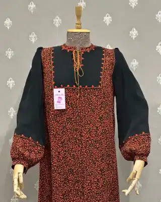 Türkmen fasonlar pombarh fasonlar Fasonlar 2025 fasonlar fason moda modalar Bezen bezen Türkmen fasonlar 2026 Türkmen fasonlar 2025 Türkmen fasonlar 2024 Türkmen fasonlar 2023 turkmenistan türkmenistan turkmen türkmen ashgabat  asgabat aşgabat balkan mary lebap dashoguz dasoguz daşoguz pombarh ponbarhat gulyupek gülýüpek stapel ştapel Gralan Çüýdeşen Abaýa Gadymy Krep Gurultaý 	Keteni Ýüpek Şifon Gipýur Lyon Welwet Atlas Kaşemir Streýç Suzana Ştapel Gülýüpek Pombarh Ýupka Gursakça Aksesuarlar Palto Penjek Okuw eşik Fata Sport eşik Uniforma Nakidka Öýme Şarf kompýuter ýaka ýaglyk Arenda köýnek 2nji el köýnek Taýyn köýnek Matalar Milli lybas milli lybaslar Toý köýnek Toý köýnekler toy koynek toy koynekler gundelik koynekler Gündelik	 
 köýnekler fata koynek Modern taze fason Eskiz koynektm turkmenkoynek türkmenkoynek fason moda moda fasonlar Iş eşik el iş	sada	ýakaly ýakasyz	keşdeli biserli	ýeňli giň nagyşly ýüregi açyk stoýka ýaka ýanly kombinasiýa 	zerli üsti aşak guşakly seçekli gysga ýeňli 