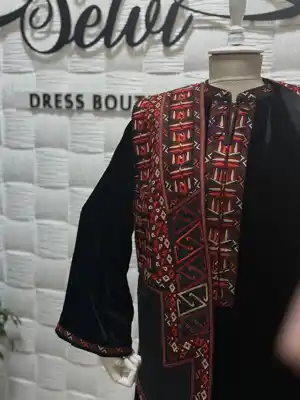 Türkmen fasonlar pombarh fasonlar Fasonlar 2025 fasonlar fason moda modalar Bezen bezen Türkmen fasonlar 2026 Türkmen fasonlar 2025 Türkmen fasonlar 2024 Türkmen fasonlar 2023 turkmenistan türkmenistan turkmen türkmen ashgabat  asgabat aşgabat balkan mary lebap dashoguz dasoguz daşoguz pombarh ponbarhat gulyupek gülýüpek stapel ştapel Gralan Çüýdeşen Abaýa Gadymy Krep Gurultaý 	Keteni Ýüpek Şifon Gipýur Lyon Welwet Atlas Kaşemir Streýç Suzana Ştapel Gülýüpek Pombarh Ýupka Gursakça Aksesuarlar Palto Penjek Okuw eşik Fata Sport eşik Uniforma Nakidka Öýme Şarf kompýuter ýaka ýaglyk Arenda köýnek 2nji el köýnek Taýyn köýnek Matalar Milli lybas milli lybaslar Toý köýnek Toý köýnekler toy koynek toy koynekler gundelik koynekler Gündelik	 
 köýnekler fata koynek Modern taze fason Eskiz koynektm turkmenkoynek türkmenkoynek fason moda moda fasonlar Iş eşik el iş	sada	ýakaly ýakasyz	keşdeli biserli	ýeňli giň nagyşly ýüregi açyk stoýka ýaka ýanly kombinasiýa 	zerli üsti aşak guşakly seçekli gysga ýeňli 