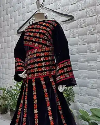 Türkmen fasonlar pombarh fasonlar Fasonlar 2025 fasonlar fason moda modalar Bezen bezen Türkmen fasonlar 2026 Türkmen fasonlar 2025 Türkmen fasonlar 2024 Türkmen fasonlar 2023 turkmenistan türkmenistan turkmen türkmen ashgabat  asgabat aşgabat balkan mary lebap dashoguz dasoguz daşoguz pombarh ponbarhat gulyupek gülýüpek stapel ştapel Gralan Çüýdeşen Abaýa Gadymy Krep Gurultaý 	Keteni Ýüpek Şifon Gipýur Lyon Welwet Atlas Kaşemir Streýç Suzana Ştapel Gülýüpek Pombarh Ýupka Gursakça Aksesuarlar Palto Penjek Okuw eşik Fata Sport eşik Uniforma Nakidka Öýme Şarf kompýuter ýaka ýaglyk Arenda köýnek 2nji el köýnek Taýyn köýnek Matalar Milli lybas milli lybaslar Toý köýnek Toý köýnekler toy koynek toy koynekler gundelik koynekler Gündelik	 
 köýnekler fata koynek Modern taze fason Eskiz koynektm turkmenkoynek türkmenkoynek fason moda moda fasonlar Iş eşik el iş	sada	ýakaly ýakasyz	keşdeli biserli	ýeňli giň nagyşly ýüregi açyk stoýka ýaka ýanly kombinasiýa 	zerli üsti aşak guşakly seçekli gysga ýeňli Panbarhat (Pombarh) Toý köýnek el iş, ýakaly, ýeňli, nagyşly 26-35, 35+ Gara, #4B2C75 yaz