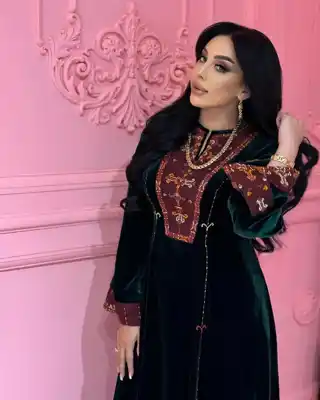 Türkmen fasonlar pombarh fasonlar Fasonlar 2025 fasonlar fason moda modalar Bezen bezen Türkmen fasonlar 2026 Türkmen fasonlar 2025 Türkmen fasonlar 2024 Türkmen fasonlar 2023 turkmenistan türkmenistan turkmen türkmen ashgabat  asgabat aşgabat balkan mary lebap dashoguz dasoguz daşoguz pombarh ponbarhat gulyupek gülýüpek stapel ştapel Gralan Çüýdeşen Abaýa Gadymy Krep Gurultaý 	Keteni Ýüpek Şifon Gipýur Lyon Welwet Atlas Kaşemir Streýç Suzana Ştapel Gülýüpek Pombarh Ýupka Gursakça Aksesuarlar Palto Penjek Okuw eşik Fata Sport eşik Uniforma Nakidka Öýme Şarf kompýuter ýaka ýaglyk Arenda köýnek 2nji el köýnek Taýyn köýnek Matalar Milli lybas milli lybaslar Toý köýnek Toý köýnekler toy koynek toy koynekler gundelik koynekler Gündelik	 
 köýnekler fata koynek Modern taze fason Eskiz koynektm turkmenkoynek türkmenkoynek fason moda moda fasonlar Iş eşik el iş	sada	ýakaly ýakasyz	keşdeli biserli	ýeňli giň nagyşly ýüregi açyk stoýka ýaka ýanly kombinasiýa 	zerli üsti aşak guşakly seçekli gysga ýeňli Panbarhat (Pombarh) Toý köýnek el iş, ýakaly  Gara