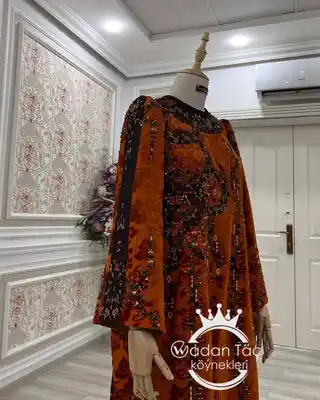 Türkmen fasonlar pombarh fasonlar Fasonlar 2025 fasonlar fason moda modalar Bezen bezen Türkmen fasonlar 2026 Türkmen fasonlar 2025 Türkmen fasonlar 2024 Türkmen fasonlar 2023 turkmenistan türkmenistan turkmen türkmen ashgabat  asgabat aşgabat balkan mary lebap dashoguz dasoguz daşoguz pombarh ponbarhat gulyupek gülýüpek stapel ştapel Gralan Çüýdeşen Abaýa Gadymy Krep Gurultaý 	Keteni Ýüpek Şifon Gipýur Lyon Welwet Atlas Kaşemir Streýç Suzana Ştapel Gülýüpek Pombarh Ýupka Gursakça Aksesuarlar Palto Penjek Okuw eşik Fata Sport eşik Uniforma Nakidka Öýme Şarf kompýuter ýaka ýaglyk Arenda köýnek 2nji el köýnek Taýyn köýnek Matalar Milli lybas milli lybaslar Toý köýnek Toý köýnekler toy koynek toy koynekler gundelik koynekler Gündelik	 
 köýnekler fata koynek Modern taze fason Eskiz koynektm turkmenkoynek türkmenkoynek fason moda moda fasonlar Iş eşik el iş	sada	ýakaly ýakasyz	keşdeli biserli	ýeňli giň nagyşly ýüregi açyk stoýka ýaka ýanly kombinasiýa 	zerli üsti aşak guşakly seçekli gysga ýeňli Çüýdeşen, Panbarhat (Pombarh) Toý köýnek el iş, keşdeli, ýakaly, biserli 35+ Mämişi guyz