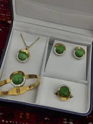 Türkmen fasonlar pombarh fasonlar Fasonlar 2025 fasonlar fason moda modalar Bezen bezen Türkmen fasonlar 2026 Türkmen fasonlar 2025 Türkmen fasonlar 2024 Türkmen fasonlar 2023 turkmenistan türkmenistan turkmen türkmen ashgabat  asgabat aşgabat balkan mary lebap dashoguz dasoguz daşoguz pombarh ponbarhat gulyupek gülýüpek stapel ştapel Gralan Çüýdeşen Abaýa Gadymy Krep Gurultaý 	Keteni Ýüpek Şifon Gipýur Lyon Welwet Atlas Kaşemir Streýç Suzana Ştapel Gülýüpek Pombarh Ýupka Gursakça Aksesuarlar Palto Penjek Okuw eşik Fata Sport eşik Uniforma Nakidka Öýme Şarf kompýuter ýaka ýaglyk Arenda köýnek 2nji el köýnek Taýyn köýnek Matalar Milli lybas milli lybaslar Toý köýnek Toý köýnekler toy koynek toy koynekler gundelik koynekler Gündelik	 
 köýnekler fata koynek Modern taze fason Eskiz koynektm turkmenkoynek türkmenkoynek fason moda moda fasonlar Iş eşik el iş	sada	ýakaly ýakasyz	keşdeli biserli	ýeňli giň nagyşly ýüregi açyk stoýka ýaka ýanly kombinasiýa 	zerli üsti aşak guşakly seçekli gysga ýeňli 