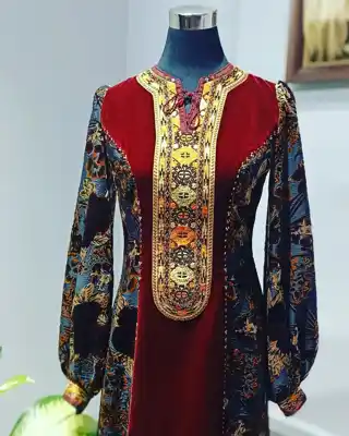 Türkmen fasonlar pombarh fasonlar Fasonlar 2025 fasonlar fason moda modalar Bezen bezen Türkmen fasonlar 2026 Türkmen fasonlar 2025 Türkmen fasonlar 2024 Türkmen fasonlar 2023 turkmenistan türkmenistan turkmen türkmen ashgabat  asgabat aşgabat balkan mary lebap dashoguz dasoguz daşoguz pombarh ponbarhat gulyupek gülýüpek stapel ştapel Gralan Çüýdeşen Abaýa Gadymy Krep Gurultaý 	Keteni Ýüpek Şifon Gipýur Lyon Welwet Atlas Kaşemir Streýç Suzana Ştapel Gülýüpek Pombarh Ýupka Gursakça Aksesuarlar Palto Penjek Okuw eşik Fata Sport eşik Uniforma Nakidka Öýme Şarf kompýuter ýaka ýaglyk Arenda köýnek 2nji el köýnek Taýyn köýnek Matalar Milli lybas milli lybaslar Toý köýnek Toý köýnekler toy koynek toy koynekler gundelik koynekler Gündelik	 
 köýnekler fata koynek Modern taze fason Eskiz koynektm turkmenkoynek türkmenkoynek fason moda moda fasonlar Iş eşik el iş	sada	ýakaly ýakasyz	keşdeli biserli	ýeňli giň nagyşly ýüregi açyk stoýka ýaka ýanly kombinasiýa 	zerli üsti aşak guşakly seçekli gysga ýeňli el iş, ýakaly  Gara, Goýy-gyzyl