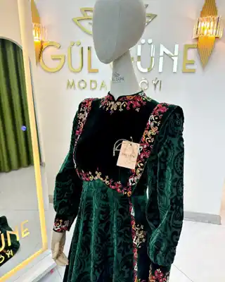 Türkmen fasonlar pombarh fasonlar Fasonlar 2025 fasonlar fason moda modalar Bezen bezen Türkmen fasonlar 2026 Türkmen fasonlar 2025 Türkmen fasonlar 2024 Türkmen fasonlar 2023 turkmenistan türkmenistan turkmen türkmen ashgabat  asgabat aşgabat balkan mary lebap dashoguz dasoguz daşoguz pombarh ponbarhat gulyupek gülýüpek stapel ştapel Gralan Çüýdeşen Abaýa Gadymy Krep Gurultaý 	Keteni Ýüpek Şifon Gipýur Lyon Welwet Atlas Kaşemir Streýç Suzana Ştapel Gülýüpek Pombarh Ýupka Gursakça Aksesuarlar Palto Penjek Okuw eşik Fata Sport eşik Uniforma Nakidka Öýme Şarf kompýuter ýaka ýaglyk Arenda köýnek 2nji el köýnek Taýyn köýnek Matalar Milli lybas milli lybaslar Toý köýnek Toý köýnekler toy koynek toy koynekler gundelik koynekler Gündelik	 
 köýnekler fata koynek Modern taze fason Eskiz koynektm turkmenkoynek türkmenkoynek fason moda moda fasonlar Iş eşik el iş	sada	ýakaly ýakasyz	keşdeli biserli	ýeňli giň nagyşly ýüregi açyk stoýka ýaka ýanly kombinasiýa 	zerli üsti aşak guşakly seçekli gysga ýeňli Panbarhat (Pombarh) Toý köýnek el iş, keşdeli, ýanly, ýeňli, giň, nagyşly 17-25, 26-35 Ýaşyl, Goýy-ýaşyl guyz