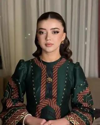 Türkmen fasonlar pombarh fasonlar Fasonlar 2025 fasonlar fason moda modalar Bezen bezen Türkmen fasonlar 2026 Türkmen fasonlar 2025 Türkmen fasonlar 2024 Türkmen fasonlar 2023 turkmenistan türkmenistan turkmen türkmen ashgabat  asgabat aşgabat balkan mary lebap dashoguz dasoguz daşoguz pombarh ponbarhat gulyupek gülýüpek stapel ştapel Gralan Çüýdeşen Abaýa Gadymy Krep Gurultaý 	Keteni Ýüpek Şifon Gipýur Lyon Welwet Atlas Kaşemir Streýç Suzana Ştapel Gülýüpek Pombarh Ýupka Gursakça Aksesuarlar Palto Penjek Okuw eşik Fata Sport eşik Uniforma Nakidka Öýme Şarf kompýuter ýaka ýaglyk Arenda köýnek 2nji el köýnek Taýyn köýnek Matalar Milli lybas milli lybaslar Toý köýnek Toý köýnekler toy koynek toy koynekler gundelik koynekler Gündelik	 
 köýnekler fata koynek Modern taze fason Eskiz koynektm turkmenkoynek türkmenkoynek fason moda moda fasonlar Iş eşik el iş	sada	ýakaly ýakasyz	keşdeli biserli	ýeňli giň nagyşly ýüregi açyk stoýka ýaka ýanly kombinasiýa 	zerli üsti aşak guşakly seçekli gysga ýeňli Toý köýnek el iş  Goýy-ýaşyl