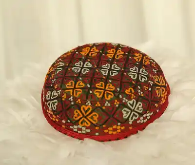 Türkmen fasonlar pombarh fasonlar Fasonlar 2025 fasonlar fason moda modalar Bezen bezen Türkmen fasonlar 2026 Türkmen fasonlar 2025 Türkmen fasonlar 2024 Türkmen fasonlar 2023 turkmenistan türkmenistan turkmen türkmen ashgabat  asgabat aşgabat balkan mary lebap dashoguz dasoguz daşoguz pombarh ponbarhat gulyupek gülýüpek stapel ştapel Gralan Çüýdeşen Abaýa Gadymy Krep Gurultaý 	Keteni Ýüpek Şifon Gipýur Lyon Welwet Atlas Kaşemir Streýç Suzana Ştapel Gülýüpek Pombarh Ýupka Gursakça Aksesuarlar Palto Penjek Okuw eşik Fata Sport eşik Uniforma Nakidka Öýme Şarf kompýuter ýaka ýaglyk Arenda köýnek 2nji el köýnek Taýyn köýnek Matalar Milli lybas milli lybaslar Toý köýnek Toý köýnekler toy koynek toy koynekler gundelik koynekler Gündelik	 
 köýnekler fata koynek Modern taze fason Eskiz koynektm turkmenkoynek türkmenkoynek fason moda moda fasonlar Iş eşik el iş	sada	ýakaly ýakasyz	keşdeli biserli	ýeňli giň nagyşly ýüregi açyk stoýka ýaka ýanly kombinasiýa 	zerli üsti aşak guşakly seçekli gysga ýeňli Milli lybas el iş, keşdeli, nagyşly    Aksesuarlar