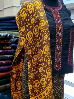 Türkmen fasonlar pombarh fasonlar Fasonlar 2025 fasonlar fason moda modalar Bezen bezen Türkmen fasonlar 2026 Türkmen fasonlar 2025 Türkmen fasonlar 2024 Türkmen fasonlar 2023 turkmenistan türkmenistan turkmen türkmen ashgabat  asgabat aşgabat balkan mary lebap dashoguz dasoguz daşoguz pombarh ponbarhat gulyupek gülýüpek stapel ştapel Gralan Çüýdeşen Abaýa Gadymy Krep Gurultaý 	Keteni Ýüpek Şifon Gipýur Lyon Welwet Atlas Kaşemir Streýç Suzana Ştapel Gülýüpek Pombarh Ýupka Gursakça Aksesuarlar Palto Penjek Okuw eşik Fata Sport eşik Uniforma Nakidka Öýme Şarf kompýuter ýaka ýaglyk Arenda köýnek 2nji el köýnek Taýyn köýnek Matalar Milli lybas milli lybaslar Toý köýnek Toý köýnekler toy koynek toy koynekler gundelik koynekler Gündelik	 
 köýnekler fata koynek Modern taze fason Eskiz koynektm turkmenkoynek türkmenkoynek fason moda moda fasonlar Iş eşik el iş	sada	ýakaly ýakasyz	keşdeli biserli	ýeňli giň nagyşly ýüregi açyk stoýka ýaka ýanly kombinasiýa 	zerli üsti aşak guşakly seçekli gysga ýeňli 