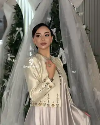 Türkmen fasonlar pombarh fasonlar Fasonlar 2025 fasonlar fason moda modalar Bezen bezen Türkmen fasonlar 2026 Türkmen fasonlar 2025 Türkmen fasonlar 2024 Türkmen fasonlar 2023 turkmenistan türkmenistan turkmen türkmen ashgabat  asgabat aşgabat balkan mary lebap dashoguz dasoguz daşoguz pombarh ponbarhat gulyupek gülýüpek stapel ştapel Gralan Çüýdeşen Abaýa Gadymy Krep Gurultaý 	Keteni Ýüpek Şifon Gipýur Lyon Welwet Atlas Kaşemir Streýç Suzana Ştapel Gülýüpek Pombarh Ýupka Gursakça Aksesuarlar Palto Penjek Okuw eşik Fata Sport eşik Uniforma Nakidka Öýme Şarf kompýuter ýaka ýaglyk Arenda köýnek 2nji el köýnek Taýyn köýnek Matalar Milli lybas milli lybaslar Toý köýnek Toý köýnekler toy koynek toy koynekler gundelik koynekler Gündelik	 
 köýnekler fata koynek Modern taze fason Eskiz koynektm turkmenkoynek türkmenkoynek fason moda moda fasonlar Iş eşik el iş	sada	ýakaly ýakasyz	keşdeli biserli	ýeňli giň nagyşly ýüregi açyk stoýka ýaka ýanly kombinasiýa 	zerli üsti aşak guşakly seçekli gysga ýeňli Toý köýnek, Modern el iş  Bežewyý