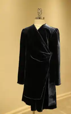 Türkmen fasonlar pombarh fasonlar Fasonlar 2025 fasonlar fason moda modalar Bezen bezen Türkmen fasonlar 2026 Türkmen fasonlar 2025 Türkmen fasonlar 2024 Türkmen fasonlar 2023 turkmenistan türkmenistan turkmen türkmen ashgabat  asgabat aşgabat balkan mary lebap dashoguz dasoguz daşoguz pombarh ponbarhat gulyupek gülýüpek stapel ştapel Gralan Çüýdeşen Abaýa Gadymy Krep Gurultaý 	Keteni Ýüpek Şifon Gipýur Lyon Welwet Atlas Kaşemir Streýç Suzana Ştapel Gülýüpek Pombarh Ýupka Gursakça Aksesuarlar Palto Penjek Okuw eşik Fata Sport eşik Uniforma Nakidka Öýme Şarf kompýuter ýaka ýaglyk Arenda köýnek 2nji el köýnek Taýyn köýnek Matalar Milli lybas milli lybaslar Toý köýnek Toý köýnekler toy koynek toy koynekler gundelik koynekler Gündelik	 
 köýnekler fata koynek Modern taze fason Eskiz koynektm turkmenkoynek türkmenkoynek fason moda moda fasonlar Iş eşik el iş	sada	ýakaly ýakasyz	keşdeli biserli	ýeňli giň nagyşly ýüregi açyk stoýka ýaka ýanly kombinasiýa 	zerli üsti aşak guşakly seçekli gysga ýeňli 