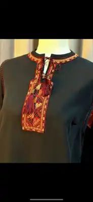 Türkmen fasonlar pombarh fasonlar Fasonlar 2025 fasonlar fason moda modalar Bezen bezen Türkmen fasonlar 2026 Türkmen fasonlar 2025 Türkmen fasonlar 2024 Türkmen fasonlar 2023 turkmenistan türkmenistan turkmen türkmen ashgabat  asgabat aşgabat balkan mary lebap dashoguz dasoguz daşoguz pombarh ponbarhat gulyupek gülýüpek stapel ştapel Gralan Çüýdeşen Abaýa Gadymy Krep Gurultaý 	Keteni Ýüpek Şifon Gipýur Lyon Welwet Atlas Kaşemir Streýç Suzana Ştapel Gülýüpek Pombarh Ýupka Gursakça Aksesuarlar Palto Penjek Okuw eşik Fata Sport eşik Uniforma Nakidka Öýme Şarf kompýuter ýaka ýaglyk Arenda köýnek 2nji el köýnek Taýyn köýnek Matalar Milli lybas milli lybaslar Toý köýnek Toý köýnekler toy koynek toy koynekler gundelik koynekler Gündelik	 
 köýnekler fata koynek Modern taze fason Eskiz koynektm turkmenkoynek türkmenkoynek fason moda moda fasonlar Iş eşik el iş	sada	ýakaly ýakasyz	keşdeli biserli	ýeňli giň nagyşly ýüregi açyk stoýka ýaka ýanly kombinasiýa 	zerli üsti aşak guşakly seçekli gysga ýeňli Gündelik, Modern, Milli lybas keşdeli 17-25, 26-35, 35+ Gara, Çal, Goýy-çal yaz, tomus Taýyn köýnek, Ýupka