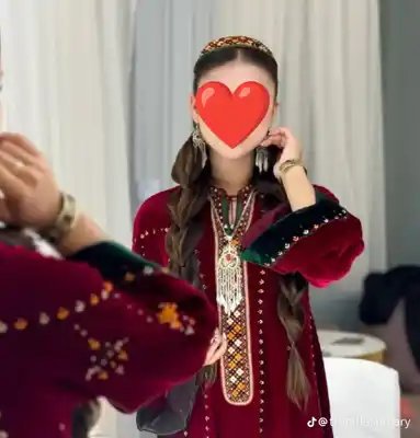 Türkmen fasonlar pombarh fasonlar Fasonlar 2025 fasonlar fason moda modalar Bezen bezen Türkmen fasonlar 2026 Türkmen fasonlar 2025 Türkmen fasonlar 2024 Türkmen fasonlar 2023 turkmenistan türkmenistan turkmen türkmen ashgabat  asgabat aşgabat balkan mary lebap dashoguz dasoguz daşoguz pombarh ponbarhat gulyupek gülýüpek stapel ştapel Gralan Çüýdeşen Abaýa Gadymy Krep Gurultaý 	Keteni Ýüpek Şifon Gipýur Lyon Welwet Atlas Kaşemir Streýç Suzana Ştapel Gülýüpek Pombarh Ýupka Gursakça Aksesuarlar Palto Penjek Okuw eşik Fata Sport eşik Uniforma Nakidka Öýme Şarf kompýuter ýaka ýaglyk Arenda köýnek 2nji el köýnek Taýyn köýnek Matalar Milli lybas milli lybaslar Toý köýnek Toý köýnekler toy koynek toy koynekler gundelik koynekler Gündelik	 
 köýnekler fata koynek Modern taze fason Eskiz koynektm turkmenkoynek türkmenkoynek fason moda moda fasonlar Iş eşik el iş	sada	ýakaly ýakasyz	keşdeli biserli	ýeňli giň nagyşly ýüregi açyk stoýka ýaka ýanly kombinasiýa 	zerli üsti aşak guşakly seçekli gysga ýeňli 