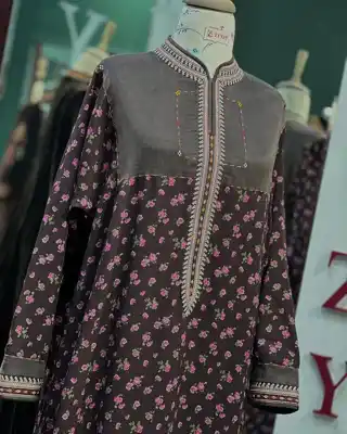Türkmen fasonlar pombarh fasonlar Fasonlar 2025 fasonlar fason moda modalar Bezen bezen Türkmen fasonlar 2026 Türkmen fasonlar 2025 Türkmen fasonlar 2024 Türkmen fasonlar 2023 turkmenistan türkmenistan turkmen türkmen ashgabat  asgabat aşgabat balkan mary lebap dashoguz dasoguz daşoguz pombarh ponbarhat gulyupek gülýüpek stapel ştapel Gralan Çüýdeşen Abaýa Gadymy Krep Gurultaý 	Keteni Ýüpek Şifon Gipýur Lyon Welwet Atlas Kaşemir Streýç Suzana Ştapel Gülýüpek Pombarh Ýupka Gursakça Aksesuarlar Palto Penjek Okuw eşik Fata Sport eşik Uniforma Nakidka Öýme Şarf kompýuter ýaka ýaglyk Arenda köýnek 2nji el köýnek Taýyn köýnek Matalar Milli lybas milli lybaslar Toý köýnek Toý köýnekler toy koynek toy koynekler gundelik koynekler Gündelik	 
 köýnekler fata koynek Modern taze fason Eskiz koynektm turkmenkoynek türkmenkoynek fason moda moda fasonlar Iş eşik el iş	sada	ýakaly ýakasyz	keşdeli biserli	ýeňli giň nagyşly ýüregi açyk stoýka ýaka ýanly kombinasiýa 	zerli üsti aşak guşakly seçekli gysga ýeňli Ştapel Gündelik el iş, ýakaly, ýeňli, giň, kombinasiýa 17-25, 26-35, 35+ Gara, #4B2C75 tomus