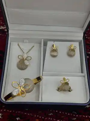 Türkmen fasonlar pombarh fasonlar Fasonlar 2025 fasonlar fason moda modalar Bezen bezen Türkmen fasonlar 2026 Türkmen fasonlar 2025 Türkmen fasonlar 2024 Türkmen fasonlar 2023 turkmenistan türkmenistan turkmen türkmen ashgabat  asgabat aşgabat balkan mary lebap dashoguz dasoguz daşoguz pombarh ponbarhat gulyupek gülýüpek stapel ştapel Gralan Çüýdeşen Abaýa Gadymy Krep Gurultaý 	Keteni Ýüpek Şifon Gipýur Lyon Welwet Atlas Kaşemir Streýç Suzana Ştapel Gülýüpek Pombarh Ýupka Gursakça Aksesuarlar Palto Penjek Okuw eşik Fata Sport eşik Uniforma Nakidka Öýme Şarf kompýuter ýaka ýaglyk Arenda köýnek 2nji el köýnek Taýyn köýnek Matalar Milli lybas milli lybaslar Toý köýnek Toý köýnekler toy koynek toy koynekler gundelik koynekler Gündelik	 
 köýnekler fata koynek Modern taze fason Eskiz koynektm turkmenkoynek türkmenkoynek fason moda moda fasonlar Iş eşik el iş	sada	ýakaly ýakasyz	keşdeli biserli	ýeňli giň nagyşly ýüregi açyk stoýka ýaka ýanly kombinasiýa 	zerli üsti aşak guşakly seçekli gysga ýeňli 