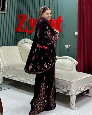 Türkmen fasonlar pombarh fasonlar Fasonlar 2025 fasonlar fason moda modalar Bezen bezen Türkmen fasonlar 2026 Türkmen fasonlar 2025 Türkmen fasonlar 2024 Türkmen fasonlar 2023 turkmenistan türkmenistan turkmen türkmen ashgabat  asgabat aşgabat balkan mary lebap dashoguz dasoguz daşoguz pombarh ponbarhat gulyupek gülýüpek stapel ştapel Gralan Çüýdeşen Abaýa Gadymy Krep Gurultaý 	Keteni Ýüpek Şifon Gipýur Lyon Welwet Atlas Kaşemir Streýç Suzana Ştapel Gülýüpek Pombarh Ýupka Gursakça Aksesuarlar Palto Penjek Okuw eşik Fata Sport eşik Uniforma Nakidka Öýme Şarf kompýuter ýaka ýaglyk Arenda köýnek 2nji el köýnek Taýyn köýnek Matalar Milli lybas milli lybaslar Toý köýnek Toý köýnekler toy koynek toy koynekler gundelik koynekler Gündelik	 
 köýnekler fata koynek Modern taze fason Eskiz koynektm turkmenkoynek türkmenkoynek fason moda moda fasonlar Iş eşik el iş	sada	ýakaly ýakasyz	keşdeli biserli	ýeňli giň nagyşly ýüregi açyk stoýka ýaka ýanly kombinasiýa 	zerli üsti aşak guşakly seçekli gysga ýeňli Panbarhat (Pombarh) Milli lybas el iş, keşdeli, ýakaly, ýeňli, giň, nagyşly 26-35, 35+ #4B2C75 gysh