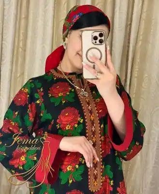 Türkmen fasonlar pombarh fasonlar Fasonlar 2025 fasonlar fason moda modalar Bezen bezen Türkmen fasonlar 2026 Türkmen fasonlar 2025 Türkmen fasonlar 2024 Türkmen fasonlar 2023 turkmenistan türkmenistan turkmen türkmen ashgabat  asgabat aşgabat balkan mary lebap dashoguz dasoguz daşoguz pombarh ponbarhat gulyupek gülýüpek stapel ştapel Gralan Çüýdeşen Abaýa Gadymy Krep Gurultaý 	Keteni Ýüpek Şifon Gipýur Lyon Welwet Atlas Kaşemir Streýç Suzana Ştapel Gülýüpek Pombarh Ýupka Gursakça Aksesuarlar Palto Penjek Okuw eşik Fata Sport eşik Uniforma Nakidka Öýme Şarf kompýuter ýaka ýaglyk Arenda köýnek 2nji el köýnek Taýyn köýnek Matalar Milli lybas milli lybaslar Toý köýnek Toý köýnekler toy koynek toy koynekler gundelik koynekler Gündelik	 
 köýnekler fata koynek Modern taze fason Eskiz koynektm turkmenkoynek türkmenkoynek fason moda moda fasonlar Iş eşik el iş	sada	ýakaly ýakasyz	keşdeli biserli	ýeňli giň nagyşly ýüregi açyk stoýka ýaka ýanly kombinasiýa 	zerli üsti aşak guşakly seçekli gysga ýeňli Ştapel Gündelik ýakaly, ýeňli, giň 17-25, 26-35 Gara, Gyzyl tomus Taýyn köýnek