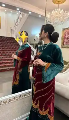 Türkmen fasonlar pombarh fasonlar Fasonlar 2025 fasonlar fason moda modalar Bezen bezen Türkmen fasonlar 2026 Türkmen fasonlar 2025 Türkmen fasonlar 2024 Türkmen fasonlar 2023 turkmenistan türkmenistan turkmen türkmen ashgabat  asgabat aşgabat balkan mary lebap dashoguz dasoguz daşoguz pombarh ponbarhat gulyupek gülýüpek stapel ştapel Gralan Çüýdeşen Abaýa Gadymy Krep Gurultaý 	Keteni Ýüpek Şifon Gipýur Lyon Welwet Atlas Kaşemir Streýç Suzana Ştapel Gülýüpek Pombarh Ýupka Gursakça Aksesuarlar Palto Penjek Okuw eşik Fata Sport eşik Uniforma Nakidka Öýme Şarf kompýuter ýaka ýaglyk Arenda köýnek 2nji el köýnek Taýyn köýnek Matalar Milli lybas milli lybaslar Toý köýnek Toý köýnekler toy koynek toy koynekler gundelik koynekler Gündelik	 
 köýnekler fata koynek Modern taze fason Eskiz koynektm turkmenkoynek türkmenkoynek fason moda moda fasonlar Iş eşik el iş	sada	ýakaly ýakasyz	keşdeli biserli	ýeňli giň nagyşly ýüregi açyk stoýka ýaka ýanly kombinasiýa 	zerli üsti aşak guşakly seçekli gysga ýeňli Panbarhat (Pombarh) Toý köýnek el iş, keşdeli, biserli, ýeňli, nagyşly 17-25, 26-35 Goýy-gyzyl, Goýy-ýaşyl