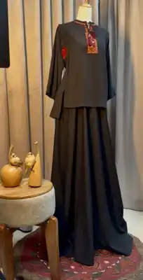 Türkmen fasonlar pombarh fasonlar Fasonlar 2025 fasonlar fason moda modalar Bezen bezen Türkmen fasonlar 2026 Türkmen fasonlar 2025 Türkmen fasonlar 2024 Türkmen fasonlar 2023 turkmenistan türkmenistan turkmen türkmen ashgabat  asgabat aşgabat balkan mary lebap dashoguz dasoguz daşoguz pombarh ponbarhat gulyupek gülýüpek stapel ştapel Gralan Çüýdeşen Abaýa Gadymy Krep Gurultaý 	Keteni Ýüpek Şifon Gipýur Lyon Welwet Atlas Kaşemir Streýç Suzana Ştapel Gülýüpek Pombarh Ýupka Gursakça Aksesuarlar Palto Penjek Okuw eşik Fata Sport eşik Uniforma Nakidka Öýme Şarf kompýuter ýaka ýaglyk Arenda köýnek 2nji el köýnek Taýyn köýnek Matalar Milli lybas milli lybaslar Toý köýnek Toý köýnekler toy koynek toy koynekler gundelik koynekler Gündelik	 
 köýnekler fata koynek Modern taze fason Eskiz koynektm turkmenkoynek türkmenkoynek fason moda moda fasonlar Iş eşik el iş	sada	ýakaly ýakasyz	keşdeli biserli	ýeňli giň nagyşly ýüregi açyk stoýka ýaka ýanly kombinasiýa 	zerli üsti aşak guşakly seçekli gysga ýeňli Gündelik, Modern, Milli lybas keşdeli 17-25, 26-35, 35+ Gara, Çal, Goýy-çal yaz, tomus Taýyn köýnek, Ýupka