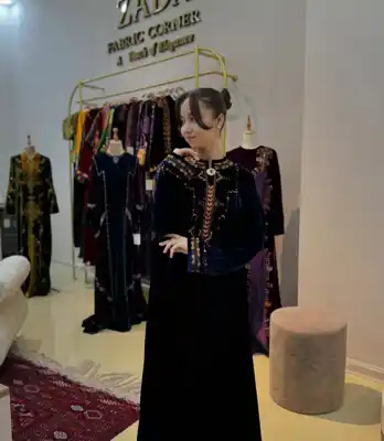 Türkmen fasonlar pombarh fasonlar Fasonlar 2025 fasonlar fason moda modalar Bezen bezen Türkmen fasonlar 2026 Türkmen fasonlar 2025 Türkmen fasonlar 2024 Türkmen fasonlar 2023 turkmenistan türkmenistan turkmen türkmen ashgabat  asgabat aşgabat balkan mary lebap dashoguz dasoguz daşoguz pombarh ponbarhat gulyupek gülýüpek stapel ştapel Gralan Çüýdeşen Abaýa Gadymy Krep Gurultaý 	Keteni Ýüpek Şifon Gipýur Lyon Welwet Atlas Kaşemir Streýç Suzana Ştapel Gülýüpek Pombarh Ýupka Gursakça Aksesuarlar Palto Penjek Okuw eşik Fata Sport eşik Uniforma Nakidka Öýme Şarf kompýuter ýaka ýaglyk Arenda köýnek 2nji el köýnek Taýyn köýnek Matalar Milli lybas milli lybaslar Toý köýnek Toý köýnekler toy koynek toy koynekler gundelik koynekler Gündelik	 
 köýnekler fata koynek Modern taze fason Eskiz koynektm turkmenkoynek türkmenkoynek fason moda moda fasonlar Iş eşik el iş	sada	ýakaly ýakasyz	keşdeli biserli	ýeňli giň nagyşly ýüregi açyk stoýka ýaka ýanly kombinasiýa 	zerli üsti aşak guşakly seçekli gysga ýeňli 