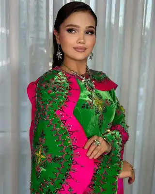 Türkmen fasonlar pombarh fasonlar Fasonlar 2025 fasonlar fason moda modalar Bezen bezen Türkmen fasonlar 2026 Türkmen fasonlar 2025 Türkmen fasonlar 2024 Türkmen fasonlar 2023 turkmenistan türkmenistan turkmen türkmen ashgabat  asgabat aşgabat balkan mary lebap dashoguz dasoguz daşoguz pombarh ponbarhat gulyupek gülýüpek stapel ştapel Gralan Çüýdeşen Abaýa Gadymy Krep Gurultaý 	Keteni Ýüpek Şifon Gipýur Lyon Welwet Atlas Kaşemir Streýç Suzana Ştapel Gülýüpek Pombarh Ýupka Gursakça Aksesuarlar Palto Penjek Okuw eşik Fata Sport eşik Uniforma Nakidka Öýme Şarf kompýuter ýaka ýaglyk Arenda köýnek 2nji el köýnek Taýyn köýnek Matalar Milli lybas milli lybaslar Toý köýnek Toý köýnekler toy koynek toy koynekler gundelik koynekler Gündelik	 
 köýnekler fata koynek Modern taze fason Eskiz koynektm turkmenkoynek türkmenkoynek fason moda moda fasonlar Iş eşik el iş	sada	ýakaly ýakasyz	keşdeli biserli	ýeňli giň nagyşly ýüregi açyk stoýka ýaka ýanly kombinasiýa 	zerli üsti aşak guşakly seçekli gysga ýeňli Toý köýnek el iş  Ýaşyl, Gülgüne