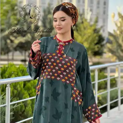 Türkmen fasonlar pombarh fasonlar Fasonlar 2025 fasonlar fason moda modalar Bezen bezen Türkmen fasonlar 2026 Türkmen fasonlar 2025 Türkmen fasonlar 2024 Türkmen fasonlar 2023 turkmenistan türkmenistan turkmen türkmen ashgabat  asgabat aşgabat balkan mary lebap dashoguz dasoguz daşoguz pombarh ponbarhat gulyupek gülýüpek stapel ştapel Gralan Çüýdeşen Abaýa Gadymy Krep Gurultaý 	Keteni Ýüpek Şifon Gipýur Lyon Welwet Atlas Kaşemir Streýç Suzana Ştapel Gülýüpek Pombarh Ýupka Gursakça Aksesuarlar Palto Penjek Okuw eşik Fata Sport eşik Uniforma Nakidka Öýme Şarf kompýuter ýaka ýaglyk Arenda köýnek 2nji el köýnek Taýyn köýnek Matalar Milli lybas milli lybaslar Toý köýnek Toý köýnekler toy koynek toy koynekler gundelik koynekler Gündelik	 
 köýnekler fata koynek Modern taze fason Eskiz koynektm turkmenkoynek türkmenkoynek fason moda moda fasonlar Iş eşik el iş	sada	ýakaly ýakasyz	keşdeli biserli	ýeňli giň nagyşly ýüregi açyk stoýka ýaka ýanly kombinasiýa 	zerli üsti aşak guşakly seçekli gysga ýeňli Gülýüpek Toý köýnek, Milli lybas el iş, keşdeli, ýanly, ýeňli, giň, nagyşly 17-25, 26-35 Goýy-ýaşyl yaz, tomus, guyz