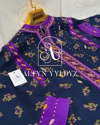 Türkmen fasonlar pombarh fasonlar Fasonlar 2025 fasonlar fason moda modalar Bezen bezen Türkmen fasonlar 2026 Türkmen fasonlar 2025 Türkmen fasonlar 2024 Türkmen fasonlar 2023 turkmenistan türkmenistan turkmen türkmen ashgabat  asgabat aşgabat balkan mary lebap dashoguz dasoguz daşoguz pombarh ponbarhat gulyupek gülýüpek stapel ştapel Gralan Çüýdeşen Abaýa Gadymy Krep Gurultaý 	Keteni Ýüpek Şifon Gipýur Lyon Welwet Atlas Kaşemir Streýç Suzana Ştapel Gülýüpek Pombarh Ýupka Gursakça Aksesuarlar Palto Penjek Okuw eşik Fata Sport eşik Uniforma Nakidka Öýme Şarf kompýuter ýaka ýaglyk Arenda köýnek 2nji el köýnek Taýyn köýnek Matalar Milli lybas milli lybaslar Toý köýnek Toý köýnekler toy koynek toy koynekler gundelik koynekler Gündelik	 
 köýnekler fata koynek Modern taze fason Eskiz koynektm turkmenkoynek türkmenkoynek fason moda moda fasonlar Iş eşik el iş	sada	ýakaly ýakasyz	keşdeli biserli	ýeňli giň nagyşly ýüregi açyk stoýka ýaka ýanly kombinasiýa 	zerli üsti aşak guşakly seçekli gysga ýeňli Ştapel Gündelik ýakaly, ýeňli, giň 26-35 Benewşe, #4B2C75 yaz, tomus, guyz