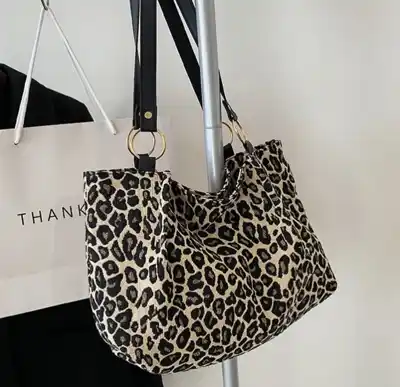 Türkmen fasonlar pombarh fasonlar Fasonlar 2025 fasonlar fason moda modalar Bezen bezen Türkmen fasonlar 2026 Türkmen fasonlar 2025 Türkmen fasonlar 2024 Türkmen fasonlar 2023 turkmenistan türkmenistan turkmen türkmen ashgabat  asgabat aşgabat balkan mary lebap dashoguz dasoguz daşoguz pombarh ponbarhat gulyupek gülýüpek stapel ştapel Gralan Çüýdeşen Abaýa Gadymy Krep Gurultaý 	Keteni Ýüpek Şifon Gipýur Lyon Welwet Atlas Kaşemir Streýç Suzana Ştapel Gülýüpek Pombarh Ýupka Gursakça Aksesuarlar Palto Penjek Okuw eşik Fata Sport eşik Uniforma Nakidka Öýme Şarf kompýuter ýaka ýaglyk Arenda köýnek 2nji el köýnek Taýyn köýnek Matalar Milli lybas milli lybaslar Toý köýnek Toý köýnekler toy koynek toy koynekler gundelik koynekler Gündelik	 
 köýnekler fata koynek Modern taze fason Eskiz koynektm turkmenkoynek türkmenkoynek fason moda moda fasonlar Iş eşik el iş	sada	ýakaly ýakasyz	keşdeli biserli	ýeňli giň nagyşly ýüregi açyk stoýka ýaka ýanly kombinasiýa 	zerli üsti aşak guşakly seçekli gysga ýeňli 