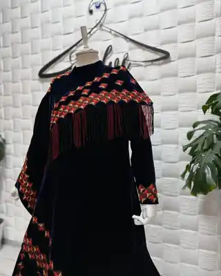 Türkmen fasonlar pombarh fasonlar Fasonlar 2025 fasonlar fason moda modalar Bezen bezen Türkmen fasonlar 2026 Türkmen fasonlar 2025 Türkmen fasonlar 2024 Türkmen fasonlar 2023 turkmenistan türkmenistan turkmen türkmen ashgabat  asgabat aşgabat balkan mary lebap dashoguz dasoguz daşoguz pombarh ponbarhat gulyupek gülýüpek stapel ştapel Gralan Çüýdeşen Abaýa Gadymy Krep Gurultaý 	Keteni Ýüpek Şifon Gipýur Lyon Welwet Atlas Kaşemir Streýç Suzana Ştapel Gülýüpek Pombarh Ýupka Gursakça Aksesuarlar Palto Penjek Okuw eşik Fata Sport eşik Uniforma Nakidka Öýme Şarf kompýuter ýaka ýaglyk Arenda köýnek 2nji el köýnek Taýyn köýnek Matalar Milli lybas milli lybaslar Toý köýnek Toý köýnekler toy koynek toy koynekler gundelik koynekler Gündelik	 
 köýnekler fata koynek Modern taze fason Eskiz koynektm turkmenkoynek türkmenkoynek fason moda moda fasonlar Iş eşik el iş	sada	ýakaly ýakasyz	keşdeli biserli	ýeňli giň nagyşly ýüregi açyk stoýka ýaka ýanly kombinasiýa 	zerli üsti aşak guşakly seçekli gysga ýeňli Keteni, Panbarhat (Pombarh) Toý köýnek el iş, keşdeli, ýakasyz, ýeňli, giň, kombinasiýa, seçekli 26-35, 35+ Goýy-gök yaz, gysh