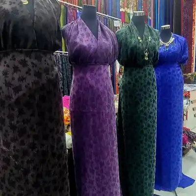 Türkmen fasonlar pombarh fasonlar Fasonlar 2025 fasonlar fason moda modalar Bezen bezen Türkmen fasonlar 2026 Türkmen fasonlar 2025 Türkmen fasonlar 2024 Türkmen fasonlar 2023 turkmenistan türkmenistan turkmen türkmen ashgabat  asgabat aşgabat balkan mary lebap dashoguz dasoguz daşoguz pombarh ponbarhat gulyupek gülýüpek stapel ştapel Gralan Çüýdeşen Abaýa Gadymy Krep Gurultaý 	Keteni Ýüpek Şifon Gipýur Lyon Welwet Atlas Kaşemir Streýç Suzana Ştapel Gülýüpek Pombarh Ýupka Gursakça Aksesuarlar Palto Penjek Okuw eşik Fata Sport eşik Uniforma Nakidka Öýme Şarf kompýuter ýaka ýaglyk Arenda köýnek 2nji el köýnek Taýyn köýnek Matalar Milli lybas milli lybaslar Toý köýnek Toý köýnekler toy koynek toy koynekler gundelik koynekler Gündelik	 
 köýnekler fata koynek Modern taze fason Eskiz koynektm turkmenkoynek türkmenkoynek fason moda moda fasonlar Iş eşik el iş	sada	ýakaly ýakasyz	keşdeli biserli	ýeňli giň nagyşly ýüregi açyk stoýka ýaka ýanly kombinasiýa 	zerli üsti aşak guşakly seçekli gysga ýeňli Gülýüpek   17-25, 26-35, 35+ Haki, Gara, Goýy-gök, #4B2C75 yaz Matalar