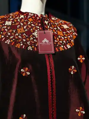 Türkmen fasonlar pombarh fasonlar Fasonlar 2025 fasonlar fason moda modalar Bezen bezen Türkmen fasonlar 2026 Türkmen fasonlar 2025 Türkmen fasonlar 2024 Türkmen fasonlar 2023 turkmenistan türkmenistan turkmen türkmen ashgabat  asgabat aşgabat balkan mary lebap dashoguz dasoguz daşoguz pombarh ponbarhat gulyupek gülýüpek stapel ştapel Gralan Çüýdeşen Abaýa Gadymy Krep Gurultaý 	Keteni Ýüpek Şifon Gipýur Lyon Welwet Atlas Kaşemir Streýç Suzana Ştapel Gülýüpek Pombarh Ýupka Gursakça Aksesuarlar Palto Penjek Okuw eşik Fata Sport eşik Uniforma Nakidka Öýme Şarf kompýuter ýaka ýaglyk Arenda köýnek 2nji el köýnek Taýyn köýnek Matalar Milli lybas milli lybaslar Toý köýnek Toý köýnekler toy koynek toy koynekler gundelik koynekler Gündelik	 
 köýnekler fata koynek Modern taze fason Eskiz koynektm turkmenkoynek türkmenkoynek fason moda moda fasonlar Iş eşik el iş	sada	ýakaly ýakasyz	keşdeli biserli	ýeňli giň nagyşly ýüregi açyk stoýka ýaka ýanly kombinasiýa 	zerli üsti aşak guşakly seçekli gysga ýeňli Keteni Modern keşdeli  Bežewyý, Goýy-gyzyl, Mämişi  Nakidka