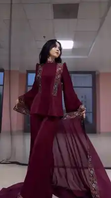 Türkmen fasonlar pombarh fasonlar Fasonlar 2025 fasonlar fason moda modalar Bezen bezen Türkmen fasonlar 2026 Türkmen fasonlar 2025 Türkmen fasonlar 2024 Türkmen fasonlar 2023 turkmenistan türkmenistan turkmen türkmen ashgabat  asgabat aşgabat balkan mary lebap dashoguz dasoguz daşoguz pombarh ponbarhat gulyupek gülýüpek stapel ştapel Gralan Çüýdeşen Abaýa Gadymy Krep Gurultaý 	Keteni Ýüpek Şifon Gipýur Lyon Welwet Atlas Kaşemir Streýç Suzana Ştapel Gülýüpek Pombarh Ýupka Gursakça Aksesuarlar Palto Penjek Okuw eşik Fata Sport eşik Uniforma Nakidka Öýme Şarf kompýuter ýaka ýaglyk Arenda köýnek 2nji el köýnek Taýyn köýnek Matalar Milli lybas milli lybaslar Toý köýnek Toý köýnekler toy koynek toy koynekler gundelik koynekler Gündelik	 
 köýnekler fata koynek Modern taze fason Eskiz koynektm turkmenkoynek türkmenkoynek fason moda moda fasonlar Iş eşik el iş	sada	ýakaly ýakasyz	keşdeli biserli	ýeňli giň nagyşly ýüregi açyk stoýka ýaka ýanly kombinasiýa 	zerli üsti aşak guşakly seçekli gysga ýeňli Şifon Modern el iş, ýakasyz, ýeňli, guşakly, nagyşly 17-25, 26-35 Gyzyl yaz, tomus Taýyn köýnek