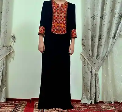 Türkmen fasonlar pombarh fasonlar Fasonlar 2025 fasonlar fason moda modalar Bezen bezen Türkmen fasonlar 2026 Türkmen fasonlar 2025 Türkmen fasonlar 2024 Türkmen fasonlar 2023 turkmenistan türkmenistan turkmen türkmen ashgabat  asgabat aşgabat balkan mary lebap dashoguz dasoguz daşoguz pombarh ponbarhat gulyupek gülýüpek stapel ştapel Gralan Çüýdeşen Abaýa Gadymy Krep Gurultaý 	Keteni Ýüpek Şifon Gipýur Lyon Welwet Atlas Kaşemir Streýç Suzana Ştapel Gülýüpek Pombarh Ýupka Gursakça Aksesuarlar Palto Penjek Okuw eşik Fata Sport eşik Uniforma Nakidka Öýme Şarf kompýuter ýaka ýaglyk Arenda köýnek 2nji el köýnek Taýyn köýnek Matalar Milli lybas milli lybaslar Toý köýnek Toý köýnekler toy koynek toy koynekler gundelik koynekler Gündelik	 
 köýnekler fata koynek Modern taze fason Eskiz koynektm turkmenkoynek türkmenkoynek fason moda moda fasonlar Iş eşik el iş	sada	ýakaly ýakasyz	keşdeli biserli	ýeňli giň nagyşly ýüregi açyk stoýka ýaka ýanly kombinasiýa 	zerli üsti aşak guşakly seçekli gysga ýeňli Panbarhat (Pombarh), Tulky  ýakaly, ýeňli, giň, el ýaka, gaýma 17-25, 26-35 Gara yaz, tomus, guyz 2nji el