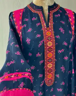 Türkmen fasonlar pombarh fasonlar Fasonlar 2025 fasonlar fason moda modalar Bezen bezen Türkmen fasonlar 2026 Türkmen fasonlar 2025 Türkmen fasonlar 2024 Türkmen fasonlar 2023 turkmenistan türkmenistan turkmen türkmen ashgabat  asgabat aşgabat balkan mary lebap dashoguz dasoguz daşoguz pombarh ponbarhat gulyupek gülýüpek stapel ştapel Gralan Çüýdeşen Abaýa Gadymy Krep Gurultaý 	Keteni Ýüpek Şifon Gipýur Lyon Welwet Atlas Kaşemir Streýç Suzana Ştapel Gülýüpek Pombarh Ýupka Gursakça Aksesuarlar Palto Penjek Okuw eşik Fata Sport eşik Uniforma Nakidka Öýme Şarf kompýuter ýaka ýaglyk Arenda köýnek 2nji el köýnek Taýyn köýnek Matalar Milli lybas milli lybaslar Toý köýnek Toý köýnekler toy koynek toy koynekler gundelik koynekler Gündelik	 
 köýnekler fata koynek Modern taze fason Eskiz koynektm turkmenkoynek türkmenkoynek fason moda moda fasonlar Iş eşik el iş	sada	ýakaly ýakasyz	keşdeli biserli	ýeňli giň nagyşly ýüregi açyk stoýka ýaka ýanly kombinasiýa 	zerli üsti aşak guşakly seçekli gysga ýeňli Ştapel  el iş, ýakaly, ýeňli