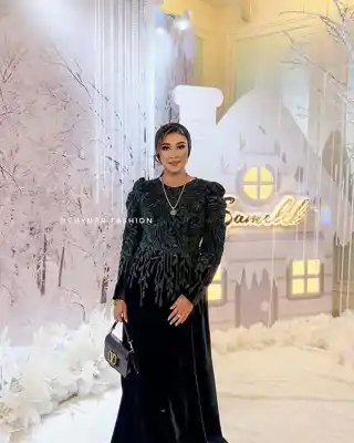 Türkmen fasonlar pombarh fasonlar Fasonlar 2025 fasonlar fason moda modalar Bezen bezen Türkmen fasonlar 2026 Türkmen fasonlar 2025 Türkmen fasonlar 2024 Türkmen fasonlar 2023 turkmenistan türkmenistan turkmen türkmen ashgabat  asgabat aşgabat balkan mary lebap dashoguz dasoguz daşoguz pombarh ponbarhat gulyupek gülýüpek stapel ştapel Gralan Çüýdeşen Abaýa Gadymy Krep Gurultaý 	Keteni Ýüpek Şifon Gipýur Lyon Welwet Atlas Kaşemir Streýç Suzana Ştapel Gülýüpek Pombarh Ýupka Gursakça Aksesuarlar Palto Penjek Okuw eşik Fata Sport eşik Uniforma Nakidka Öýme Şarf kompýuter ýaka ýaglyk Arenda köýnek 2nji el köýnek Taýyn köýnek Matalar Milli lybas milli lybaslar Toý köýnek Toý köýnekler toy koynek toy koynekler gundelik koynekler Gündelik	 
 köýnekler fata koynek Modern taze fason Eskiz koynektm turkmenkoynek türkmenkoynek fason moda moda fasonlar Iş eşik el iş	sada	ýakaly ýakasyz	keşdeli biserli	ýeňli giň nagyşly ýüregi açyk stoýka ýaka ýanly kombinasiýa 	zerli üsti aşak guşakly seçekli gysga ýeňli Panbarhat (Pombarh) Toý köýnek el iş, ýakasyz, biserli, ýeňli, giň 26-35 Gara yaz, guyz, gysh