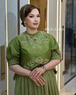 Türkmen fasonlar pombarh fasonlar Fasonlar 2025 fasonlar fason moda modalar Bezen bezen Türkmen fasonlar 2026 Türkmen fasonlar 2025 Türkmen fasonlar 2024 Türkmen fasonlar 2023 turkmenistan türkmenistan turkmen türkmen ashgabat  asgabat aşgabat balkan mary lebap dashoguz dasoguz daşoguz pombarh ponbarhat gulyupek gülýüpek stapel ştapel Gralan Çüýdeşen Abaýa Gadymy Krep Gurultaý 	Keteni Ýüpek Şifon Gipýur Lyon Welwet Atlas Kaşemir Streýç Suzana Ştapel Gülýüpek Pombarh Ýupka Gursakça Aksesuarlar Palto Penjek Okuw eşik Fata Sport eşik Uniforma Nakidka Öýme Şarf kompýuter ýaka ýaglyk Arenda köýnek 2nji el köýnek Taýyn köýnek Matalar Milli lybas milli lybaslar Toý köýnek Toý köýnekler toy koynek toy koynekler gundelik koynekler Gündelik	 
 köýnekler fata koynek Modern taze fason Eskiz koynektm turkmenkoynek türkmenkoynek fason moda moda fasonlar Iş eşik el iş	sada	ýakaly ýakasyz	keşdeli biserli	ýeňli giň nagyşly ýüregi açyk stoýka ýaka ýanly kombinasiýa 	zerli üsti aşak guşakly seçekli gysga ýeňli Atlas, Şantu Toý köýnek el iş, ýakasyz, gysga ýeňli, giň 26-35 Haki, Ýaşyl yaz, tomus, guyz