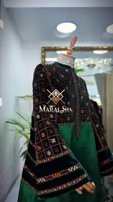 Türkmen fasonlar pombarh fasonlar Fasonlar 2025 fasonlar fason moda modalar Bezen bezen Türkmen fasonlar 2026 Türkmen fasonlar 2025 Türkmen fasonlar 2024 Türkmen fasonlar 2023 turkmenistan türkmenistan turkmen türkmen ashgabat  asgabat aşgabat balkan mary lebap dashoguz dasoguz daşoguz pombarh ponbarhat gulyupek gülýüpek stapel ştapel Gralan Çüýdeşen Abaýa Gadymy Krep Gurultaý 	Keteni Ýüpek Şifon Gipýur Lyon Welwet Atlas Kaşemir Streýç Suzana Ştapel Gülýüpek Pombarh Ýupka Gursakça Aksesuarlar Palto Penjek Okuw eşik Fata Sport eşik Uniforma Nakidka Öýme Şarf kompýuter ýaka ýaglyk Arenda köýnek 2nji el köýnek Taýyn köýnek Matalar Milli lybas milli lybaslar Toý köýnek Toý köýnekler toy koynek toy koynekler gundelik koynekler Gündelik	 
 köýnekler fata koynek Modern taze fason Eskiz koynektm turkmenkoynek türkmenkoynek fason moda moda fasonlar Iş eşik el iş	sada	ýakaly ýakasyz	keşdeli biserli	ýeňli giň nagyşly ýüregi açyk stoýka ýaka ýanly kombinasiýa 	zerli üsti aşak guşakly seçekli gysga ýeňli Panbarhat (Pombarh) Toý köýnek el iş, keşdeli, ýakaly, biserli, ýeňli, giň, kombinasiýa, nagyşly 26-35, 35+ Goýy-ýaşyl yaz, guyz, gysh