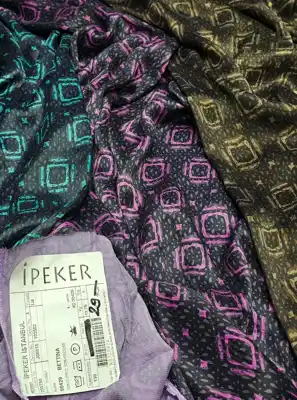 Türkmen fasonlar pombarh fasonlar Fasonlar 2025 fasonlar fason moda modalar Bezen bezen Türkmen fasonlar 2026 Türkmen fasonlar 2025 Türkmen fasonlar 2024 Türkmen fasonlar 2023 turkmenistan türkmenistan turkmen türkmen ashgabat  asgabat aşgabat balkan mary lebap dashoguz dasoguz daşoguz pombarh ponbarhat gulyupek gülýüpek stapel ştapel Gralan Çüýdeşen Abaýa Gadymy Krep Gurultaý 	Keteni Ýüpek Şifon Gipýur Lyon Welwet Atlas Kaşemir Streýç Suzana Ştapel Gülýüpek Pombarh Ýupka Gursakça Aksesuarlar Palto Penjek Okuw eşik Fata Sport eşik Uniforma Nakidka Öýme Şarf kompýuter ýaka ýaglyk Arenda köýnek 2nji el köýnek Taýyn köýnek Matalar Milli lybas milli lybaslar Toý köýnek Toý köýnekler toy koynek toy koynekler gundelik koynekler Gündelik	 
 köýnekler fata koynek Modern taze fason Eskiz koynektm turkmenkoynek türkmenkoynek fason moda moda fasonlar Iş eşik el iş	sada	ýakaly ýakasyz	keşdeli biserli	ýeňli giň nagyşly ýüregi açyk stoýka ýaka ýanly kombinasiýa 	zerli üsti aşak guşakly seçekli gysga ýeňli Gülýüpek, Ipeker   17-25, 26-35, 35+  yaz, tomus, guyz, gysh