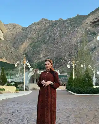 Türkmen fasonlar pombarh fasonlar Fasonlar 2025 fasonlar fason moda modalar Bezen bezen Türkmen fasonlar 2026 Türkmen fasonlar 2025 Türkmen fasonlar 2024 Türkmen fasonlar 2023 turkmenistan türkmenistan turkmen türkmen ashgabat  asgabat aşgabat balkan mary lebap dashoguz dasoguz daşoguz pombarh ponbarhat gulyupek gülýüpek stapel ştapel Gralan Çüýdeşen Abaýa Gadymy Krep Gurultaý 	Keteni Ýüpek Şifon Gipýur Lyon Welwet Atlas Kaşemir Streýç Suzana Ştapel Gülýüpek Pombarh Ýupka Gursakça Aksesuarlar Palto Penjek Okuw eşik Fata Sport eşik Uniforma Nakidka Öýme Şarf kompýuter ýaka ýaglyk Arenda köýnek 2nji el köýnek Taýyn köýnek Matalar Milli lybas milli lybaslar Toý köýnek Toý köýnekler toy koynek toy koynekler gundelik koynekler Gündelik	 
 köýnekler fata koynek Modern taze fason Eskiz koynektm turkmenkoynek türkmenkoynek fason moda moda fasonlar Iş eşik el iş	sada	ýakaly ýakasyz	keşdeli biserli	ýeňli giň nagyşly ýüregi açyk stoýka ýaka ýanly kombinasiýa 	zerli üsti aşak guşakly seçekli gysga ýeňli Ştapel Gündelik el iş, keşdeli, ýakaly, ýanly, ýeňli, giň 17-25, 26-35 Goýy-gyzyl tomus, guyz