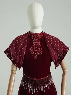 Türkmen fasonlar pombarh fasonlar Fasonlar 2025 fasonlar fason moda modalar Bezen bezen Türkmen fasonlar 2026 Türkmen fasonlar 2025 Türkmen fasonlar 2024 Türkmen fasonlar 2023 turkmenistan türkmenistan turkmen türkmen ashgabat  asgabat aşgabat balkan mary lebap dashoguz dasoguz daşoguz pombarh ponbarhat gulyupek gülýüpek stapel ştapel Gralan Çüýdeşen Abaýa Gadymy Krep Gurultaý 	Keteni Ýüpek Şifon Gipýur Lyon Welwet Atlas Kaşemir Streýç Suzana Ştapel Gülýüpek Pombarh Ýupka Gursakça Aksesuarlar Palto Penjek Okuw eşik Fata Sport eşik Uniforma Nakidka Öýme Şarf kompýuter ýaka ýaglyk Arenda köýnek 2nji el köýnek Taýyn köýnek Matalar Milli lybas milli lybaslar Toý köýnek Toý köýnekler toy koynek toy koynekler gundelik koynekler Gündelik	 
 köýnekler fata koynek Modern taze fason Eskiz koynektm turkmenkoynek türkmenkoynek fason moda moda fasonlar Iş eşik el iş	sada	ýakaly ýakasyz	keşdeli biserli	ýeňli giň nagyşly ýüregi açyk stoýka ýaka ýanly kombinasiýa 	zerli üsti aşak guşakly seçekli gysga ýeňli Panbarhat (Pombarh) Toý köýnek, Modern el iş, ýakasyz, gysga ýeňli, giň 26-35 Goýy-gyzyl tomus, guyz Taýyn köýnek