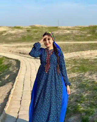 Türkmen fasonlar pombarh fasonlar Fasonlar 2025 fasonlar fason moda modalar Bezen bezen Türkmen fasonlar 2026 Türkmen fasonlar 2025 Türkmen fasonlar 2024 Türkmen fasonlar 2023 turkmenistan türkmenistan turkmen türkmen ashgabat  asgabat aşgabat balkan mary lebap dashoguz dasoguz daşoguz pombarh ponbarhat gulyupek gülýüpek stapel ştapel Gralan Çüýdeşen Abaýa Gadymy Krep Gurultaý 	Keteni Ýüpek Şifon Gipýur Lyon Welwet Atlas Kaşemir Streýç Suzana Ştapel Gülýüpek Pombarh Ýupka Gursakça Aksesuarlar Palto Penjek Okuw eşik Fata Sport eşik Uniforma Nakidka Öýme Şarf kompýuter ýaka ýaglyk Arenda köýnek 2nji el köýnek Taýyn köýnek Matalar Milli lybas milli lybaslar Toý köýnek Toý köýnekler toy koynek toy koynekler gundelik koynekler Gündelik	 
 köýnekler fata koynek Modern taze fason Eskiz koynektm turkmenkoynek türkmenkoynek fason moda moda fasonlar Iş eşik el iş	sada	ýakaly ýakasyz	keşdeli biserli	ýeňli giň nagyşly ýüregi açyk stoýka ýaka ýanly kombinasiýa 	zerli üsti aşak guşakly seçekli gysga ýeňli Ştapel Gündelik el iş, ýakaly  Goýy-gök