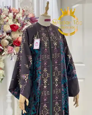 Türkmen fasonlar pombarh fasonlar Fasonlar 2025 fasonlar fason moda modalar Bezen bezen Türkmen fasonlar 2026 Türkmen fasonlar 2025 Türkmen fasonlar 2024 Türkmen fasonlar 2023 turkmenistan türkmenistan turkmen türkmen ashgabat  asgabat aşgabat balkan mary lebap dashoguz dasoguz daşoguz pombarh ponbarhat gulyupek gülýüpek stapel ştapel Gralan Çüýdeşen Abaýa Gadymy Krep Gurultaý 	Keteni Ýüpek Şifon Gipýur Lyon Welwet Atlas Kaşemir Streýç Suzana Ştapel Gülýüpek Pombarh Ýupka Gursakça Aksesuarlar Palto Penjek Okuw eşik Fata Sport eşik Uniforma Nakidka Öýme Şarf kompýuter ýaka ýaglyk Arenda köýnek 2nji el köýnek Taýyn köýnek Matalar Milli lybas milli lybaslar Toý köýnek Toý köýnekler toy koynek toy koynekler gundelik koynekler Gündelik	 
 köýnekler fata koynek Modern taze fason Eskiz koynektm turkmenkoynek türkmenkoynek fason moda moda fasonlar Iş eşik el iş	sada	ýakaly ýakasyz	keşdeli biserli	ýeňli giň nagyşly ýüregi açyk stoýka ýaka ýanly kombinasiýa 	zerli üsti aşak guşakly seçekli gysga ýeňli Toý köýnek el iş, ýakasyz  Goýy-gyzyl, Çal