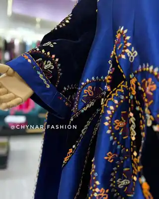 Türkmen fasonlar pombarh fasonlar Fasonlar 2025 fasonlar fason moda modalar Bezen bezen Türkmen fasonlar 2026 Türkmen fasonlar 2025 Türkmen fasonlar 2024 Türkmen fasonlar 2023 turkmenistan türkmenistan turkmen türkmen ashgabat  asgabat aşgabat balkan mary lebap dashoguz dasoguz daşoguz pombarh ponbarhat gulyupek gülýüpek stapel ştapel Gralan Çüýdeşen Abaýa Gadymy Krep Gurultaý 	Keteni Ýüpek Şifon Gipýur Lyon Welwet Atlas Kaşemir Streýç Suzana Ştapel Gülýüpek Pombarh Ýupka Gursakça Aksesuarlar Palto Penjek Okuw eşik Fata Sport eşik Uniforma Nakidka Öýme Şarf kompýuter ýaka ýaglyk Arenda köýnek 2nji el köýnek Taýyn köýnek Matalar Milli lybas milli lybaslar Toý köýnek Toý köýnekler toy koynek toy koynekler gundelik koynekler Gündelik	 
 köýnekler fata koynek Modern taze fason Eskiz koynektm turkmenkoynek türkmenkoynek fason moda moda fasonlar Iş eşik el iş	sada	ýakaly ýakasyz	keşdeli biserli	ýeňli giň nagyşly ýüregi açyk stoýka ýaka ýanly kombinasiýa 	zerli üsti aşak guşakly seçekli gysga ýeňli Ýüpek, Panbarhat (Pombarh) Toý köýnek el iş, ýakasyz, biserli, ýanly, ýeňli, giň, kombinasiýa 17-25, 26-35 Gök, Goýy-gök yaz, guyz