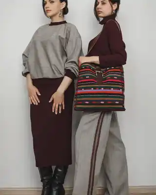 Türkmen fasonlar pombarh fasonlar Fasonlar 2025 fasonlar fason moda modalar Bezen bezen Türkmen fasonlar 2026 Türkmen fasonlar 2025 Türkmen fasonlar 2024 Türkmen fasonlar 2023 turkmenistan türkmenistan turkmen türkmen ashgabat  asgabat aşgabat balkan mary lebap dashoguz dasoguz daşoguz pombarh ponbarhat gulyupek gülýüpek stapel ştapel Gralan Çüýdeşen Abaýa Gadymy Krep Gurultaý 	Keteni Ýüpek Şifon Gipýur Lyon Welwet Atlas Kaşemir Streýç Suzana Ştapel Gülýüpek Pombarh Ýupka Gursakça Aksesuarlar Palto Penjek Okuw eşik Fata Sport eşik Uniforma Nakidka Öýme Şarf kompýuter ýaka ýaglyk Arenda köýnek 2nji el köýnek Taýyn köýnek Matalar Milli lybas milli lybaslar Toý köýnek Toý köýnekler toy koynek toy koynekler gundelik koynekler Gündelik	 
 köýnekler fata koynek Modern taze fason Eskiz koynektm turkmenkoynek türkmenkoynek fason moda moda fasonlar Iş eşik el iş	sada	ýakaly ýakasyz	keşdeli biserli	ýeňli giň nagyşly ýüregi açyk stoýka ýaka ýanly kombinasiýa 	zerli üsti aşak guşakly seçekli gysga ýeňli Gündelik, Modern ýakasyz, ýeňli, gysga ýeňli, giň, üsti aşak 17-25, 26-35 Gara, Goýy-gyzyl, Wizon yaz, tomus, guyz