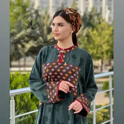 Türkmen fasonlar pombarh fasonlar Fasonlar 2025 fasonlar fason moda modalar Bezen bezen Türkmen fasonlar 2026 Türkmen fasonlar 2025 Türkmen fasonlar 2024 Türkmen fasonlar 2023 turkmenistan türkmenistan turkmen türkmen ashgabat  asgabat aşgabat balkan mary lebap dashoguz dasoguz daşoguz pombarh ponbarhat gulyupek gülýüpek stapel ştapel Gralan Çüýdeşen Abaýa Gadymy Krep Gurultaý 	Keteni Ýüpek Şifon Gipýur Lyon Welwet Atlas Kaşemir Streýç Suzana Ştapel Gülýüpek Pombarh Ýupka Gursakça Aksesuarlar Palto Penjek Okuw eşik Fata Sport eşik Uniforma Nakidka Öýme Şarf kompýuter ýaka ýaglyk Arenda köýnek 2nji el köýnek Taýyn köýnek Matalar Milli lybas milli lybaslar Toý köýnek Toý köýnekler toy koynek toy koynekler gundelik koynekler Gündelik	 
 köýnekler fata koynek Modern taze fason Eskiz koynektm turkmenkoynek türkmenkoynek fason moda moda fasonlar Iş eşik el iş	sada	ýakaly ýakasyz	keşdeli biserli	ýeňli giň nagyşly ýüregi açyk stoýka ýaka ýanly kombinasiýa 	zerli üsti aşak guşakly seçekli gysga ýeňli Gülýüpek Toý köýnek, Milli lybas el iş, keşdeli, ýanly, ýeňli, giň, nagyşly 17-25, 26-35 Goýy-ýaşyl yaz, tomus, guyz