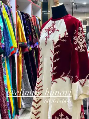 Türkmen fasonlar pombarh fasonlar Fasonlar 2025 fasonlar fason moda modalar Bezen bezen Türkmen fasonlar 2026 Türkmen fasonlar 2025 Türkmen fasonlar 2024 Türkmen fasonlar 2023 turkmenistan türkmenistan turkmen türkmen ashgabat  asgabat aşgabat balkan mary lebap dashoguz dasoguz daşoguz pombarh ponbarhat gulyupek gülýüpek stapel ştapel Gralan Çüýdeşen Abaýa Gadymy Krep Gurultaý 	Keteni Ýüpek Şifon Gipýur Lyon Welwet Atlas Kaşemir Streýç Suzana Ştapel Gülýüpek Pombarh Ýupka Gursakça Aksesuarlar Palto Penjek Okuw eşik Fata Sport eşik Uniforma Nakidka Öýme Şarf kompýuter ýaka ýaglyk Arenda köýnek 2nji el köýnek Taýyn köýnek Matalar Milli lybas milli lybaslar Toý köýnek Toý köýnekler toy koynek toy koynekler gundelik koynekler Gündelik	 
 köýnekler fata koynek Modern taze fason Eskiz koynektm turkmenkoynek türkmenkoynek fason moda moda fasonlar Iş eşik el iş	sada	ýakaly ýakasyz	keşdeli biserli	ýeňli giň nagyşly ýüregi açyk stoýka ýaka ýanly kombinasiýa 	zerli üsti aşak guşakly seçekli gysga ýeňli Panbarhat (Pombarh) Toý köýnek, Milli lybas el iş, keşdeli, ýakaly, biserli, ýeňli, giň, kombinasiýa, nagyşly 26-35 Gyzyl yaz, guyz, gysh Taýyn köýnek