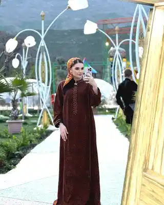 Türkmen fasonlar pombarh fasonlar Fasonlar 2025 fasonlar fason moda modalar Bezen bezen Türkmen fasonlar 2026 Türkmen fasonlar 2025 Türkmen fasonlar 2024 Türkmen fasonlar 2023 turkmenistan türkmenistan turkmen türkmen ashgabat  asgabat aşgabat balkan mary lebap dashoguz dasoguz daşoguz pombarh ponbarhat gulyupek gülýüpek stapel ştapel Gralan Çüýdeşen Abaýa Gadymy Krep Gurultaý 	Keteni Ýüpek Şifon Gipýur Lyon Welwet Atlas Kaşemir Streýç Suzana Ştapel Gülýüpek Pombarh Ýupka Gursakça Aksesuarlar Palto Penjek Okuw eşik Fata Sport eşik Uniforma Nakidka Öýme Şarf kompýuter ýaka ýaglyk Arenda köýnek 2nji el köýnek Taýyn köýnek Matalar Milli lybas milli lybaslar Toý köýnek Toý köýnekler toy koynek toy koynekler gundelik koynekler Gündelik	 
 köýnekler fata koynek Modern taze fason Eskiz koynektm turkmenkoynek türkmenkoynek fason moda moda fasonlar Iş eşik el iş	sada	ýakaly ýakasyz	keşdeli biserli	ýeňli giň nagyşly ýüregi açyk stoýka ýaka ýanly kombinasiýa 	zerli üsti aşak guşakly seçekli gysga ýeňli Ştapel Gündelik el iş, keşdeli, ýakaly, ýanly, ýeňli, giň 17-25, 26-35 Goýy-gyzyl tomus, guyz
