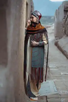 Türkmen fasonlar pombarh fasonlar Fasonlar 2025 fasonlar fason moda modalar Bezen bezen Türkmen fasonlar 2026 Türkmen fasonlar 2025 Türkmen fasonlar 2024 Türkmen fasonlar 2023 turkmenistan türkmenistan turkmen türkmen ashgabat  asgabat aşgabat balkan mary lebap dashoguz dasoguz daşoguz pombarh ponbarhat gulyupek gülýüpek stapel ştapel Gralan Çüýdeşen Abaýa Gadymy Krep Gurultaý 	Keteni Ýüpek Şifon Gipýur Lyon Welwet Atlas Kaşemir Streýç Suzana Ştapel Gülýüpek Pombarh Ýupka Gursakça Aksesuarlar Palto Penjek Okuw eşik Fata Sport eşik Uniforma Nakidka Öýme Şarf kompýuter ýaka ýaglyk Arenda köýnek 2nji el köýnek Taýyn köýnek Matalar Milli lybas milli lybaslar Toý köýnek Toý köýnekler toy koynek toy koynekler gundelik koynekler Gündelik	 
 köýnekler fata koynek Modern taze fason Eskiz koynektm turkmenkoynek türkmenkoynek fason moda moda fasonlar Iş eşik el iş	sada	ýakaly ýakasyz	keşdeli biserli	ýeňli giň nagyşly ýüregi açyk stoýka ýaka ýanly kombinasiýa 	zerli üsti aşak guşakly seçekli gysga ýeňli Bežewyý, Goýy-ýaşyl, Kümüş